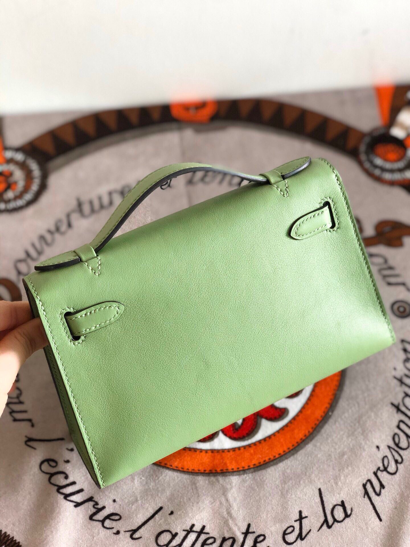 에르메스 미니 켈리백22 아보카도그린 은장 스위프트